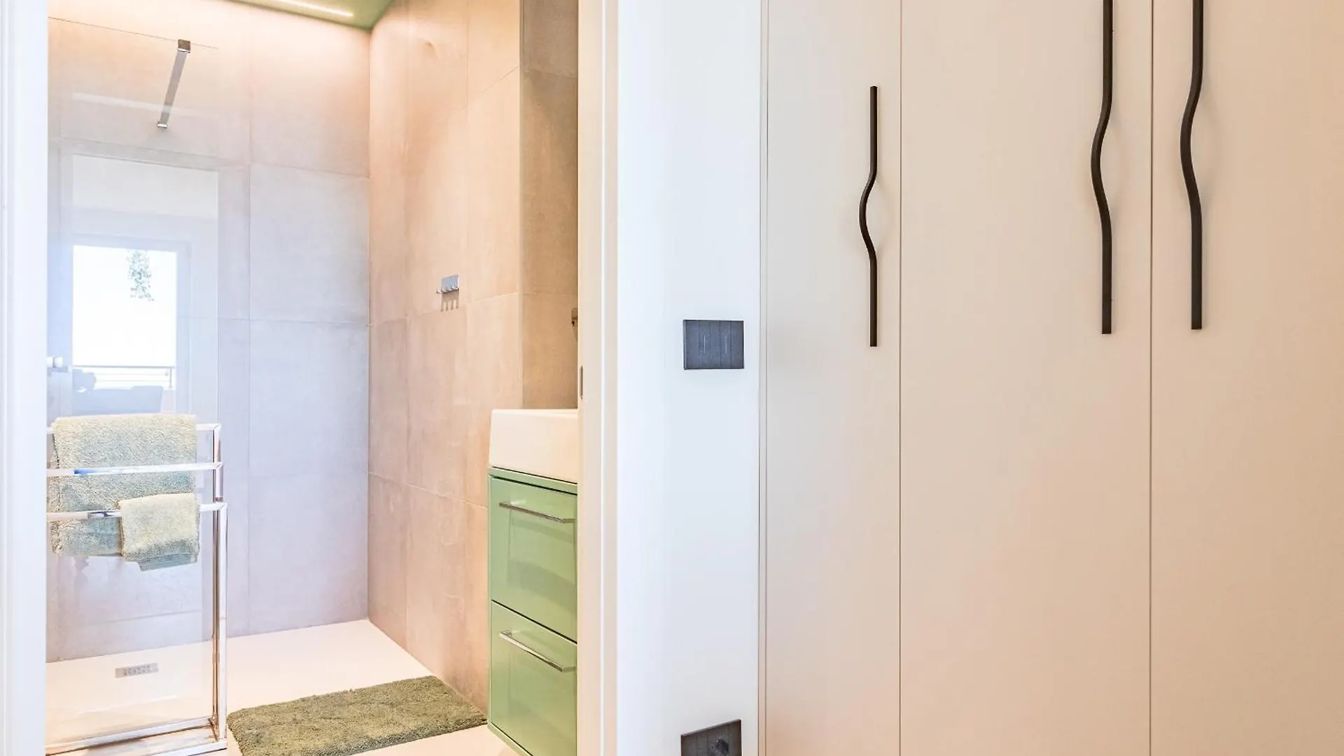 Aurora Apartment By Rent All קומו